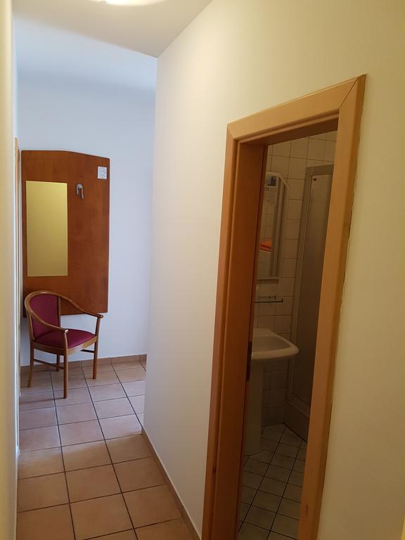 Guesthouse Villa Adria Malinska Eksteriør bilde