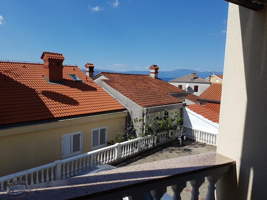 Guesthouse Villa Adria Malinska Eksteriør bilde